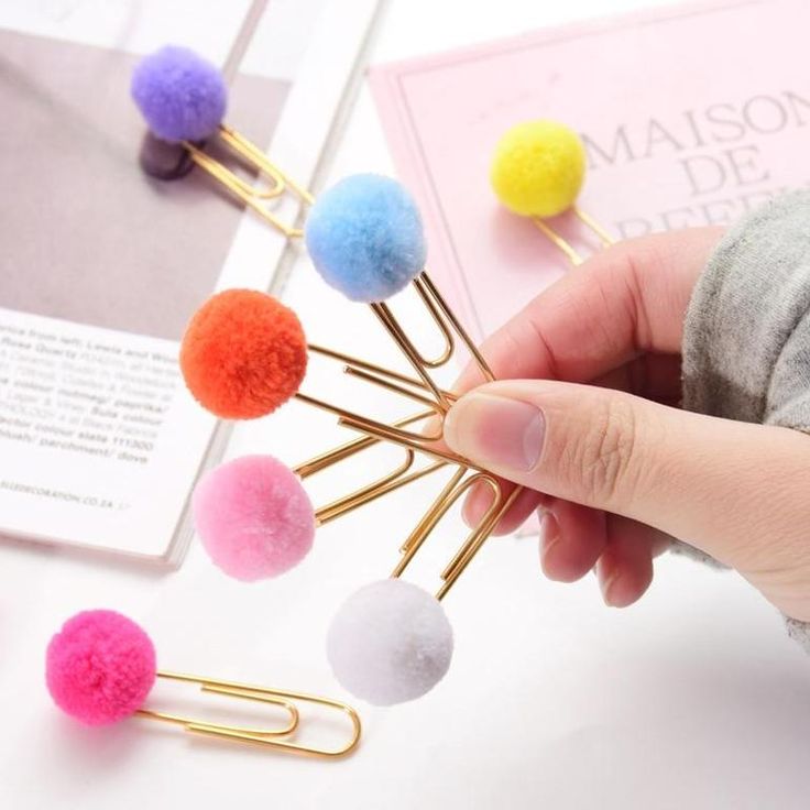 Pom pom book clips